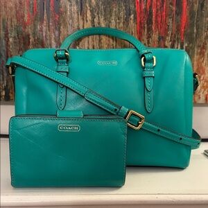 Coach Green Crossbody Bag with Gold Hardware -with matching wallet. - GUC